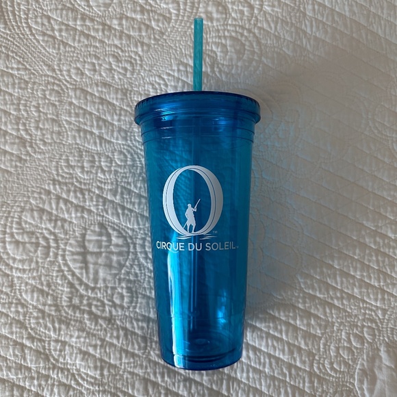 Cirque du Soleil "O" Large Reusable Cup Tumbler with Straw Bellagio Las Vegas - Picture 1 of 10